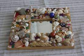 Las uñas con piedras plateadas y accesorios plata son otro de los populares, resaltan muy bien con los tonos oscuros y dan ese toque llamativo a nuestras uñas. Marco De Espejo Decorado Con Piedras De La Playa Ideal Para Regalo Espejos Decorativos Marcos Para Espejos Manualidades Con Piedras