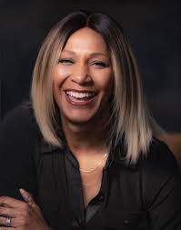 Beth Ridley's Instagram, Twitter & Facebook