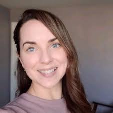 Amanda Bellew's Instagram, Twitter & Facebook