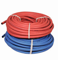 Tuyau propane/butane blanc souple, orange tressé, résistant à la pression, surtout pas ceux pour premier bémol… la bouteille oxypack n'est pas compatible avec ce manodétendeur que tu montres. Tuyaux Saf Fro