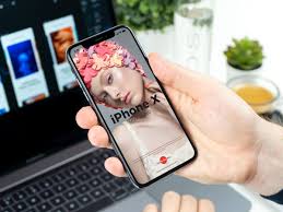 Free Man Holding In Hand Iphone X Mockup Psd Iphone Mockup Psd Iphone Free Mockup