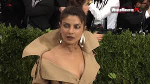 Priyanka Chopra Arrives With Nick Jonas At 2017 Met Gala Youtube Priyanka chopra and nick jonas met gala 2017. priyanka chopra arrives with nick jonas at 2017 met gala