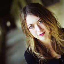 The bone season' è la nuova serie creata da Samantha Shannon. 'La stagione  delle ossa' è il primo romanzo