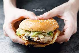 Burger king lavishes their hainanese tendergrill chicken burger ($7.95 for a value meal) with sweet and piquant minced ginger sauce atop a chicken patty. Burger King New Hainanese Chicken Burger Rendang Beef Burger Malaysian Flavours