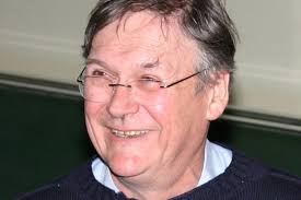 Nobel laureate Sir Tim Hunt apologises over 'trouble with girls' remarks