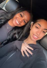 alli <3 (@allisonelyce)