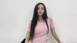 Jennie, lisa, jisoo und rosé. Blackpink Jisoo Having Fun With Her Baby Pink Polo Shirt Look Inkistyle
