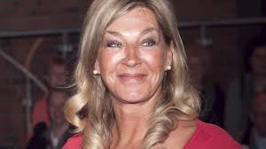 Sarah Connors Mutter zeigt ihre Zwillinge