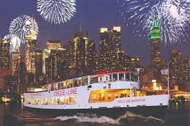 The route will be truly breathtaking, cruising right by the statue of liberty and other famous nyc landmarks. Silvester Bootstour In New York City Mit Der Circle Line 2021 Tiefpreisgarantie