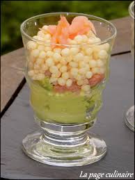 Verrines Saumon Avocat Et Petite Perle De Pate La Page Culinaire D Une Passionnee Verrine Saumon Verrine Avocat Saumon Recettes De Cuisine
