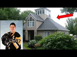 Sidney crosby started to play hockey at the age of 2 under supervision of his father. Sidney Crosby House Car 2019 Youtube