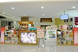 (51%), sime darby hyundai sdn bhd (5%), hyundai motor company of south korea (15%), and berjaya auto berhad (29%). Shins Main Place Mall