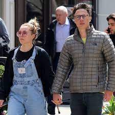 The indie short film was directed and written by braff. Florence Pugh Addresses Backlash She Received For Dating Zach Braff E Online Deutschland