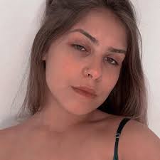 Hi, is anyone available in Miami to clean an Airbnb!!!?