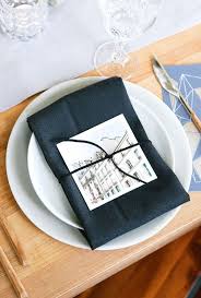 10 Charming Table Settings For Your Next Party Sugar And Charm Fun Table Settings Cool Tables Summer Table Settings