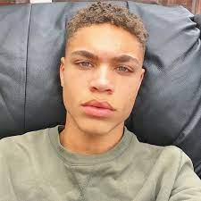 Pin By Szra J On G A R C O N Long Hair Styles Men Curly Hair Men Mens Hairstyles