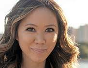 Robyn Calhoun's Instagram, Twitter & Facebook