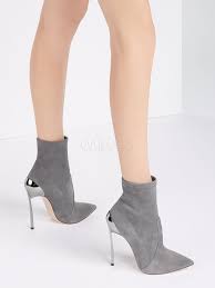 Chaussures à talons par asos collection, tige en textile, style à enfiler, bout pointu, petit talon pointu, essuyer avec un. Epingle Sur Chaussures Femme