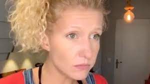 Elle interprète le personnage d'alex et retrace avec ironie la vie du jeune couple moderne. Alexandra Lamy Un Incroyable Sosie De L Actrice Affole La Toile Voici