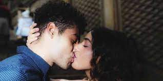 How To Kiss A Guy So He Ll Never Forget You Best Kisses Perfect Kiss First Kiss Quotes