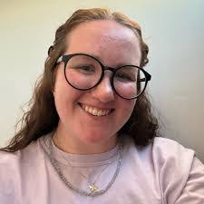 Melisa Tucker's Instagram, Twitter & Facebook