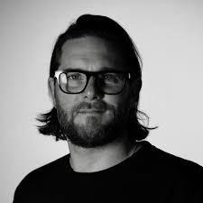 📎 I just WeTransferred this internet-famous AI Wimbledon girl to myself!