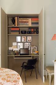 It can function as stylish seating when the room is in office mode and comfortable sleeping when the room is in guest room mode. Tips For Converting A Bedroom Into An Office House Garden