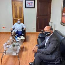 Gran placer recibir al buen amigo General Retirado del Ejército Leonte Read  Asistente del Asesor Militar del Poder Ejecutivo Mayor General Hugo  González Borrel de la Fuerza Aérea. Siempre con importantes temas