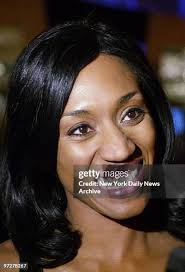 16 photos et images haute résolution de Laila Ali Vs Jackie Frazier