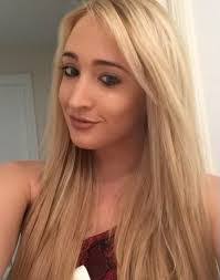 Emily Gold's Instagram, Twitter & Facebook