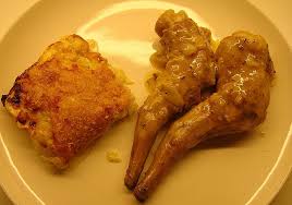 Kaninchenlaufe In Weisswein Knoblauchsosse Von Pannepot Chefkoch Rezept Knoblauchsosse Kaninchenbraten Rezept Lebensmittel Essen