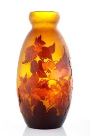 Emile Galle 1846 1904 Vase Ovoide A Decor De Fleurs Rouge Sur Fond Glass Art Art Deco Glass Art Glass Vase