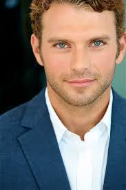 Michael Lanham's Instagram, Twitter & Facebook