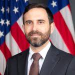 Wayne Law (@_WayneLaw)