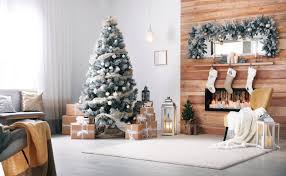 40 thoughtful yet inexpensive christmas gifts that don't look cheap stick to your budget ($30 and under!) with these ideas that'll impress your family, friends, and coworkers. Tips For Decorating Your Home At Christmas On A Budget Inthenews