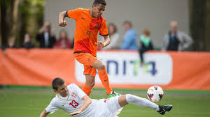Donyell malen has truly come into his own since returning to his homeland in august 2017. Arsenal Sign 16 Year Old Striker Donyell Malen From Ajax Eurosport