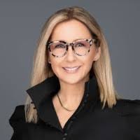 Jenny Ives's Instagram, Twitter & Facebook