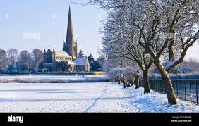 St marys church covered in snow hi-res stock photography and images - Alamy
