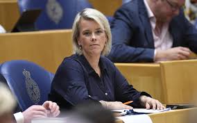 VVD'er Roelien Kamminga uit Groningen ziet af van kandidatuur voorzitterschap Tweede Kamer - Dagblad van het Noorden