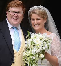 Die Braut Celia Mccorquodale Hatte Das Diadem Auf Dem Kopf Das Einst Auch Prinzessin Diana Bei Ihrer Hochzeit Mit Prin Princess Diana Niece Royal Brides Bride