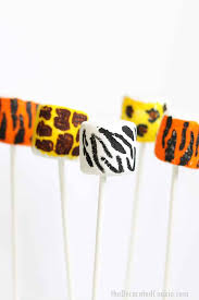 Animal Print Marshmallows With Food Coloring Pens