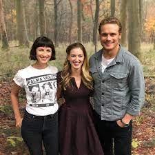Maybe you would like to learn more about one of these? New Pic Of Sam Heughan Caitriona Balfe And Leanne Aguilera On The Set Of Outlander Outlander Online