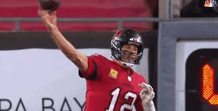 Tom brady's time in tampa bay won't be over after the 2021 season. Antonio Brown Makes Unremarkable 2020 Debut With Buccaneers Tom Brady Cbs Boston
