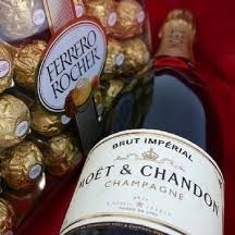 When you buy one of these special edition interflora gosset. Champagne Gifts London Uk Champagne Gift Delivery London Uk