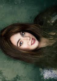 Renee Labeau's Instagram, Twitter & Facebook