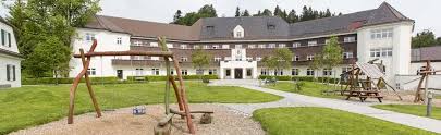 Unser team empfängt sie jeden tag mit einem freundlichen lächeln und hausgemachten köstlichkeiten. Fachklinik Prinzregent Luitpold