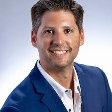 Eduardo Schaefer's Instagram, Twitter & Facebook