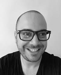 Steve Levi, creativo y publicista, “La apariencia no te hace feliz. Lo que  te hace feliz es lograr objetivos personales” Marom Connect