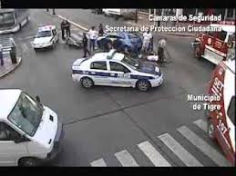 El momento del accidente fatal en tigre por el choque murieron dos jóvenes de 18 años, franco rossi y joaquín alimando. Tigre Imprudencia Y Choque Registrado Por Las Camaras Youtube