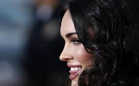 # whatever # megan fox # jennifers body # megan fox gif # talking on the phone # movies # megan fox # c # horroredit # amanda seyfried Hd Wallpaper Megan Fox Face Smile Profile Curls One Person Portrait Wallpaper Flare